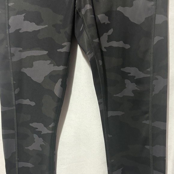 Athleta Black Camouflage Leggings SM141 - Picture 3 of 10